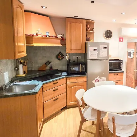 House With Private Sauna 샬레