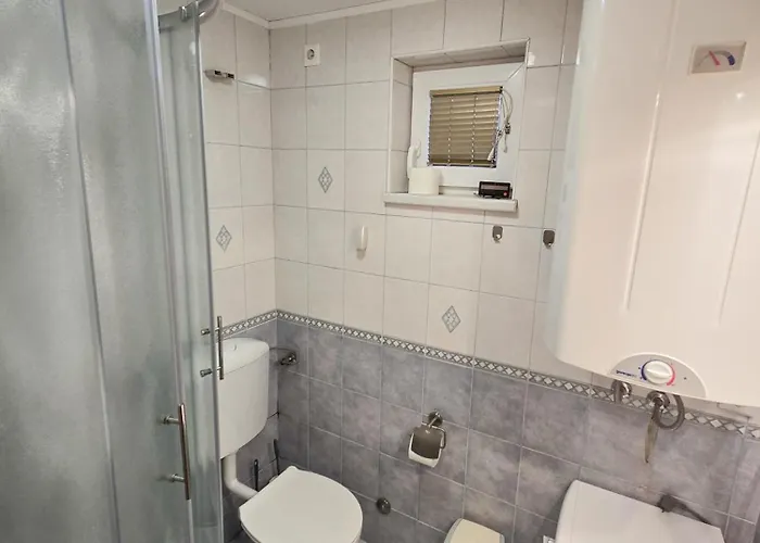 House בקתה בנובצי